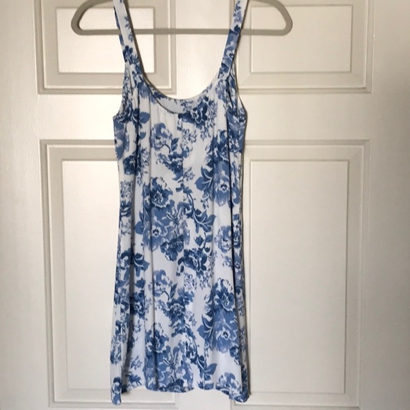 Reformation Blue and White Floral Dress - Picture 4 of 7